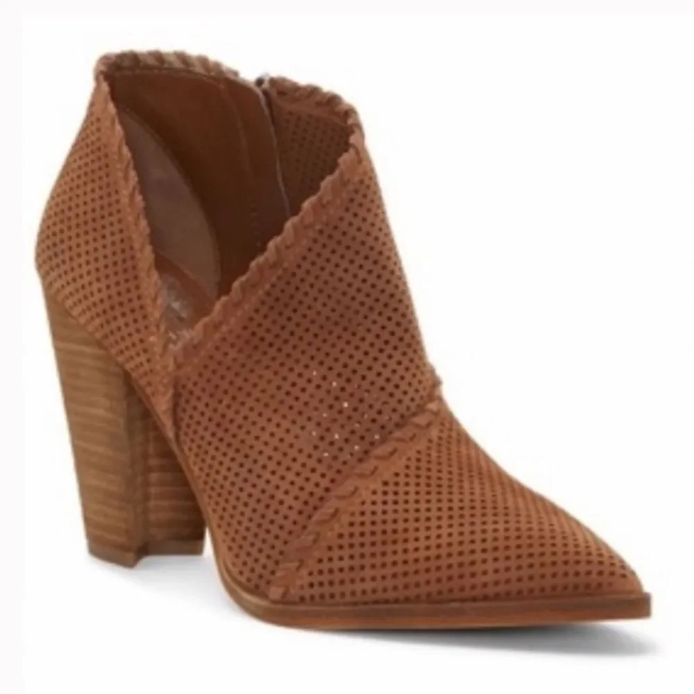 Vince Camuto Lamorna Seed Brown Asymmetrical Ankle Booties Boots 8
